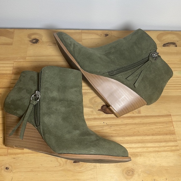 torrid Shoes - Torrid Olive Green Suede Wedge Bootie size 10 Wide